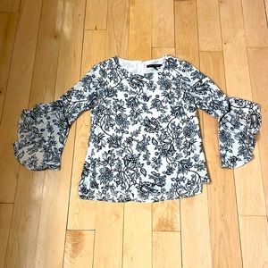 White House Black Market size 0 blouse